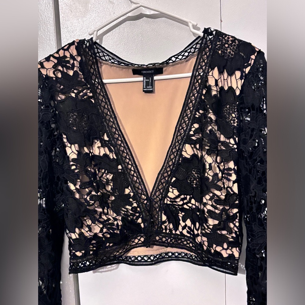 Forever 21 black lace crop top